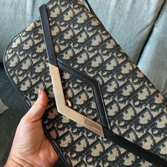 Authentic Vintage Dior bag - Picture 4 of 11